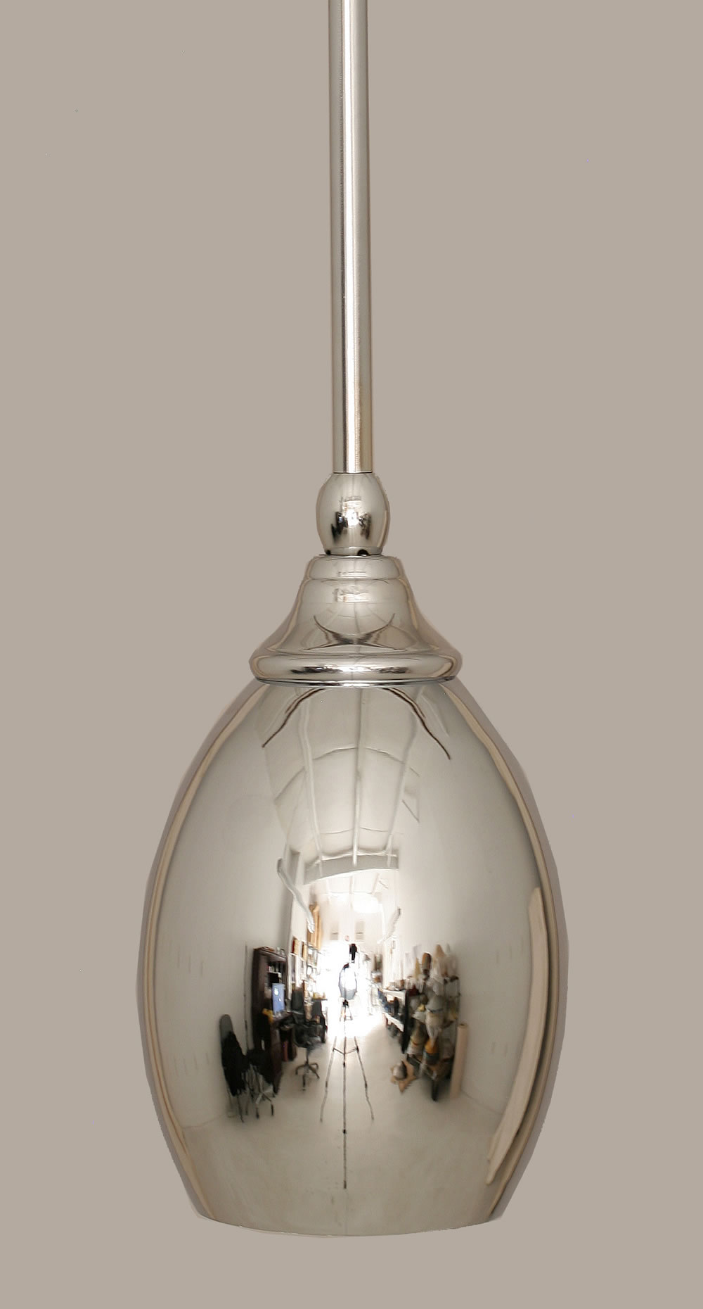 Stem Mini Pendant With Hang Straight Swivel Shown In Chrome Finish With 5 Chrome Oval Metal Shade